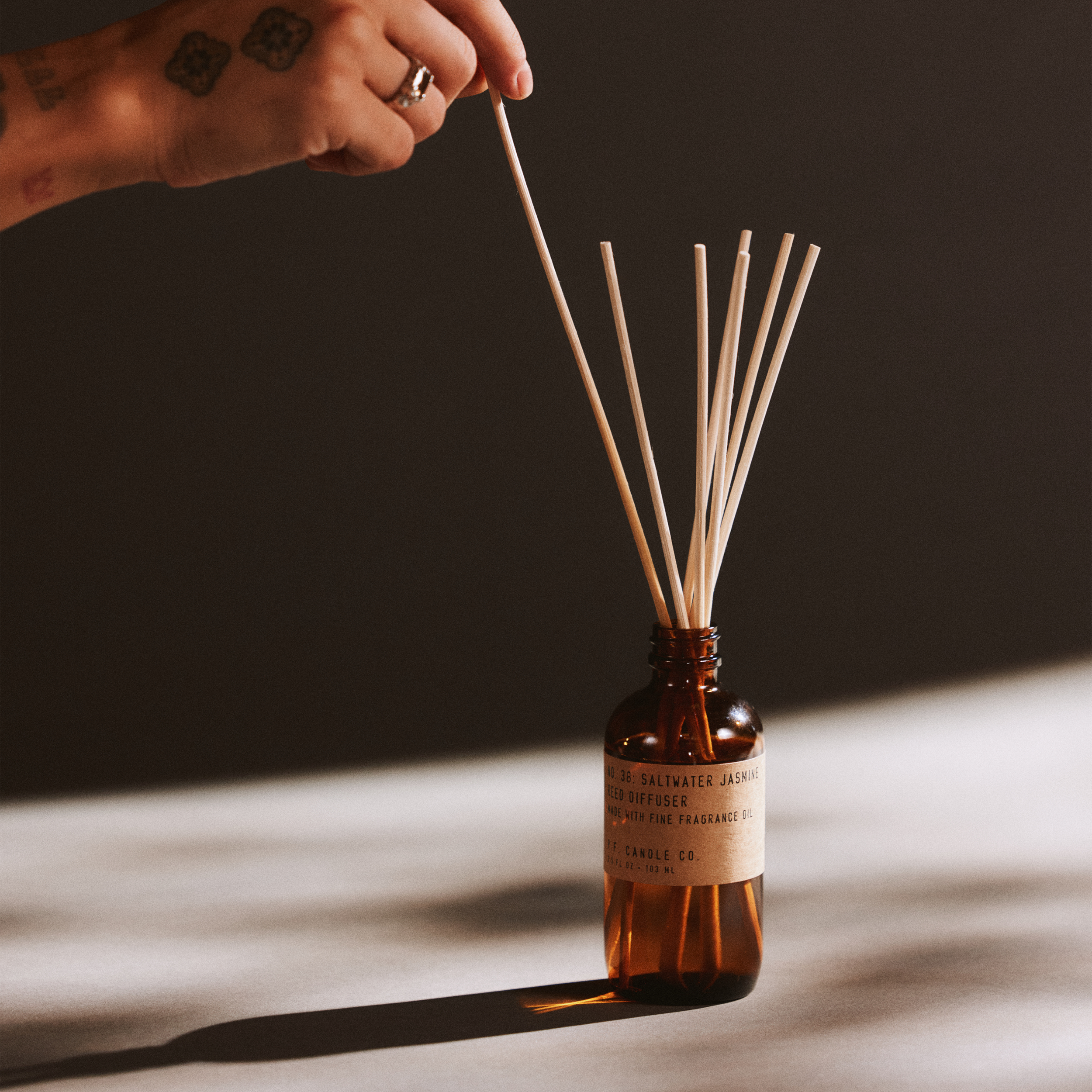 saltwater_jasmine_reed_diffuser_styled_ecomm.png